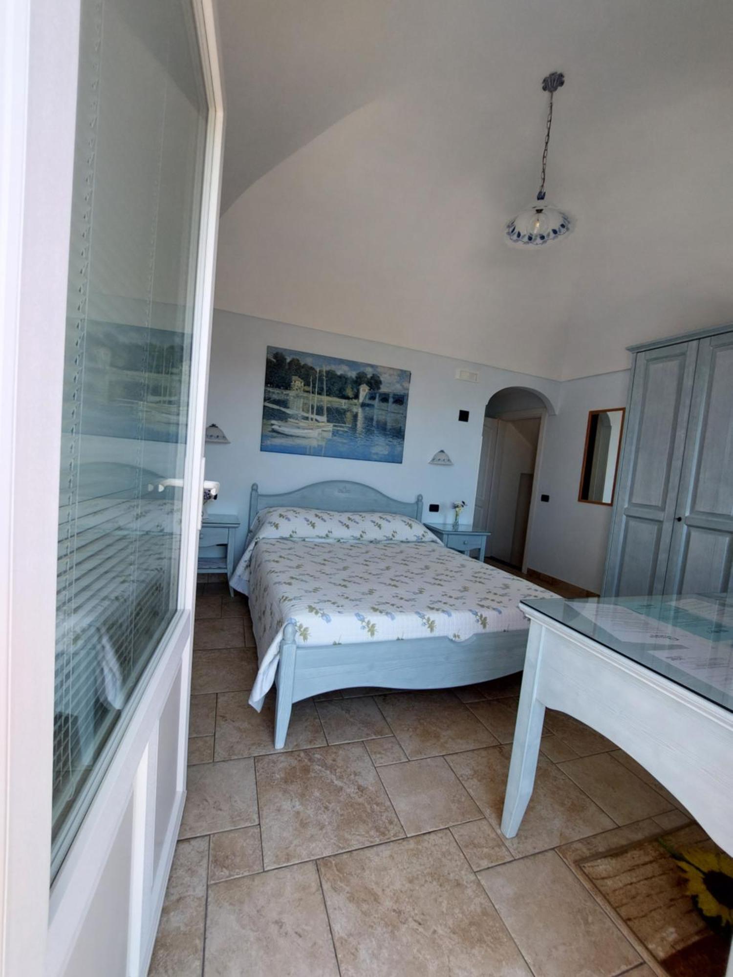 Bed and Breakfast Chez Chantal Мета Экстерьер фото